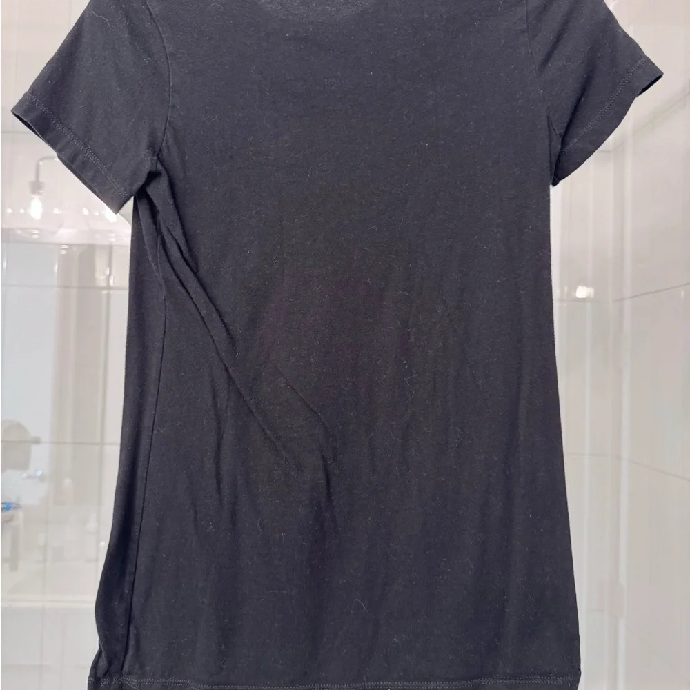 Black Versace Medusa Logo Graphic Tee – Bella + Canvas – Size M - Picture 3 of 3
